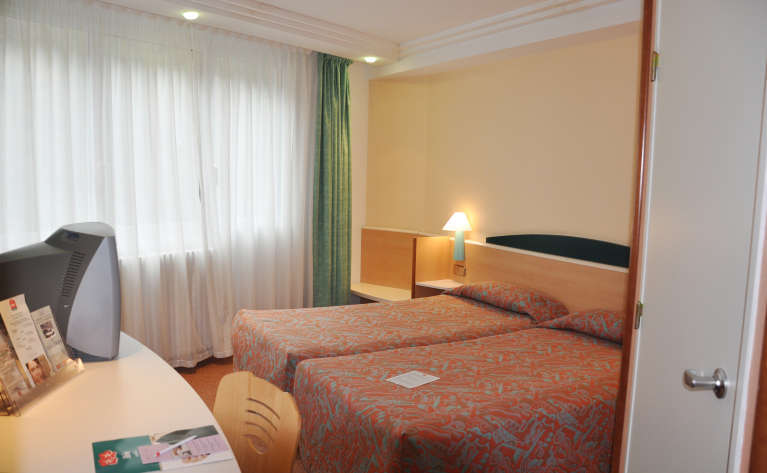 Hotel Tropical Les Escaldes Εξωτερικό φωτογραφία